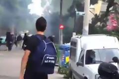 Σκηνικό τρόμου..Δείτε το βίντεο από τα αιματηρά επεισόδια στην Πεύκη