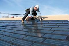 Φωτοβολταϊκά στις στέγες: πάνω από 100 MW η εγκατεστημένη ισχύς