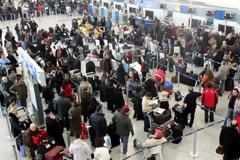 Καθυστερήσεις και ταλαιπωρία στο Ελευθέριος Βενιζέλος
