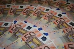Δύο σχέδια έκακτης ανάγκης για μην καταρρεύσει το δημόσιο...