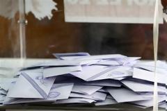 Μάχη ΝΔ και ΣΥΡΙΖΑ για την πρωτιά δείχνουν νέες δημοσκοπήσεις