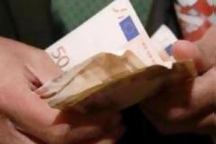 Απατεώνες έβαλαν στόχο εκκλησιαστικό επίτροπο