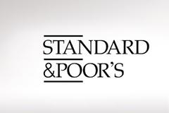 Πέντε ισπανικές τράπεζες υποβάθμισε η S&P