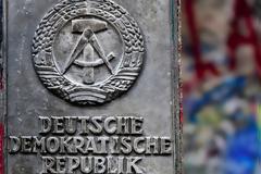 DER SPIEGEL: Να κάνουμε στην Ελλάδα ότι στην Ανατολική Γερμανία!