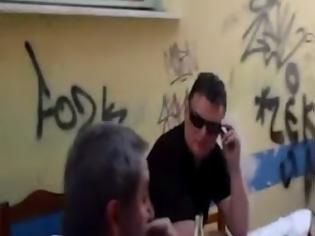 Φωτογραφία για Βίντεο από το γιαούρτωμα της παρέας του Χρυσαυγίτη Βουλευτή Μαγνησίας