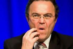 Νέο «χτύπημα κατά της Ελλάδας από τον Γερμανό υπουργό Εσωτερικών