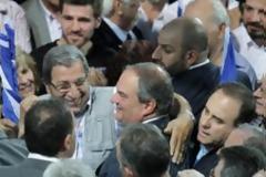 Αποθέωση Καραμανλή από κόσμο και...Σαμαρά!