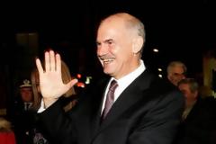 Αποδοκιμασίες για τον Παπανδρέου στην Κρήτη