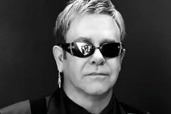 Στο νοσοκομείο ο Elton John με αναπνευστικά προβλήματα