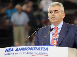 Φωτογραφία για Ο Μάξιμος μπήκε στο ΣΕΦ με την Αυγή στο χέρι