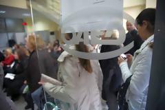 Οι άνεργοι νέοι και νέες ξεπερνούν το μισό εκατ.