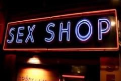 Reuters: Τελευταίο θύμα της κρίσης η βιομηχανία του sex