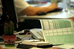 Αναγνώστης αναφέρεται στους φόρους εισοδήματος 2011 και 2012