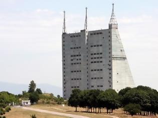 Φωτογραφία για ΛΟΓΩ ΥΠΕΡΒΟΛΙΚΩΝ ΑΠΑΙΤΗΣΕΩΝ ΤΟΥ ΜΠΑΚΟΥ Μήλο της έριδος η Βάση Gebele