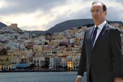 Τα ελληνικά καλοκαίρια του Ολάντ στη Σύρο και τα... τσίπουρα!