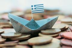 +215.000 ευρώ χρέος για κάθε Έλληνα