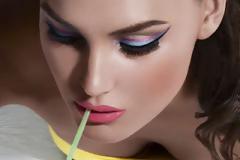 Τα σωστά χρώματα eyeliner για τα καστανά μάτια
