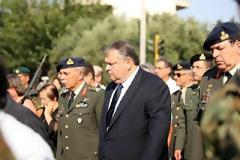 Ο πωλών τοις μετρητοίς…
