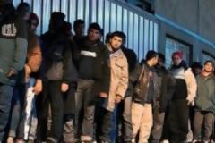 Απαράδεκτες καταστάσεις έξω από την έδρα της διεύθυνσης αλλοδαπών