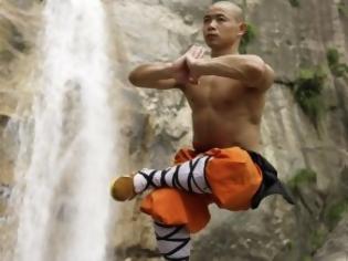 Φωτογραφία για Η εκπαίδευση των μοναχών Shaolin [video]