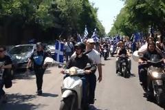 Άγριο ξύλο μεταξύ Χρυσαυγιτών και αλλοδαπών μαζί με αριστεριστές φοιτητές.