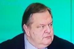 'Οποιος επιχειρεί ανοικοδόμηση του ΠΑΣΟΚ με φθαρμένα υλικά είναι εγωϊστής η βλαξ...!!!