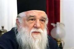Ο Αμβρόσιος κατά των ΜΜΕ: 