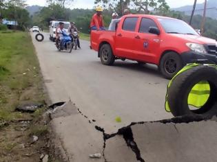 Φωτογραφία για Σεισμός σκόρπισε το θάνατο στις Φιλιππίνες