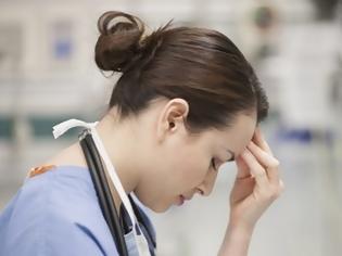 Φωτογραφία για Με burnout ένας στους δυο εργαζόμενους στα δημόσια νοσοκομεία