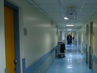 Φωτογραφία για Χάνουν τη δουλειά τους 6.000 καθαρίστριες και υπάλληλοι σίτισης στα νοσοκομεία