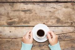 Εσύ ξέρεις πόση καφεΐνη περιέχει ένα φλιτζάνι καφέ;
