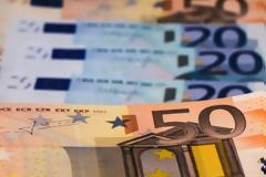 Πρωτογενές πλεόνασμα 1 δισ. ευρώ τον Ιανουάριο του 2017