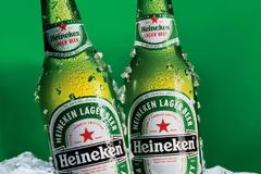 Σκάνδαλο με Heineken: Ποια εταιρεία ζητά αποζημίωση μαμούθ, ποιος ο απίστευτος λόγος