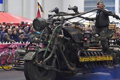 Tank bike: Μια διαφορετική μοτοσυκλέτα φτιαγμένη από... τεθωρακισμένα