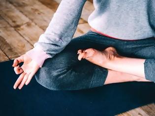 Φωτογραφία για Γιατί να προτιμήσεις τη yoga για τον πόνο της μέσης