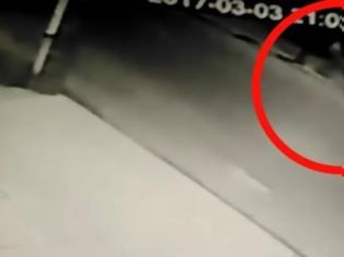 Φωτογραφία για Βίντεο - ντοκουμέντο: Η 13χρονη Κατερίνα δευτερόλεπτα πριν βρει τραγικό θάνατο στο τροχαίο