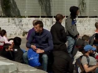 Φωτογραφία για Μειώθηκε ο αριθμός των εγκλωβισμένων προσφύγων στα νησιά του Βορείου Αιγαίου