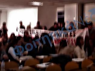 Φωτογραφία για Παρέμβαση Φοιτητών σε μάθημα Καθηγητή - Καταγγέλλουν φασιστικές πρακτικές... [video]