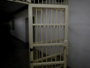 Φωτογραφία για Ελεύθεροι αν πληρώσουν όσοι καταδικάζονται με ποινές φυλάκισης έως 5 χρόνων