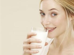 Φωτογραφία για Το γάλα μετά τα 20 κάνει μόνο κακό. Αλήθειες και μύθοι γύρω από το γάλα