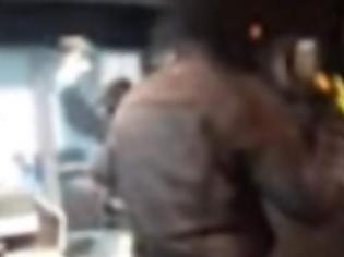 Φωτογραφία για Ντου του Ρουβίκωνα με βαριοπούλες στα κεντρικά των καφέ Mikel [video]