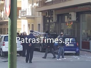 Φωτογραφία για Πάτρα: Ντού αντιεξουσιαστών και κατάληψη στα γραφεία του ΣΥΡΙΖΑ