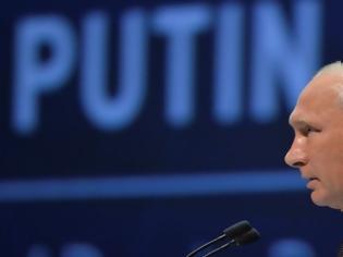 Φωτογραφία για Πούτιν: Η ρωσική οικονομία επανακάμπτει, αλλά υπάρχουν και ανησυχητικές ενδείξεις