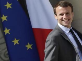 Φωτογραφία για Τον Μακρόν δείχνει πιθανότερο νικητή στη Γαλλία νέα δημοσκόπηση