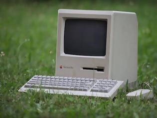 Φωτογραφία για Πόσος χρόνος χρειάζεται ενός Macintosh Plus του 1986 για να ανοίξει μια σελίδα στο Internet;