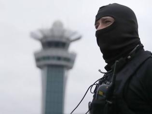 Φωτογραφία για Γαλλία: Νέα συγκλονιστικά στοιχεία για τον δράστη της επίθεσης στο αεροδρόμιο Ορλί