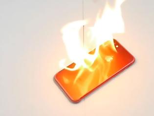 Φωτογραφία για Το κόκκινο iPhone 7 πέρασε με επιτυχία τις δοκιμές της φωτιάς