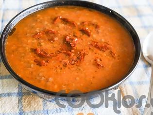 Φωτογραφία για Η συνταγή της Ημέρας: Φακές σούπα με κάρυ και λιαστές ντομάτες