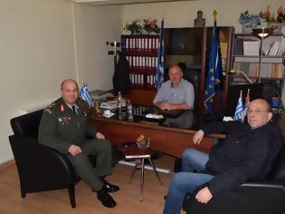 Φωτογραφία για Συνάντηση δημάρχου Ρήγα Φεραίου με το νέο διοικητή της 1ης Ταξιαρχίας Αεροπορίας Στρατού
