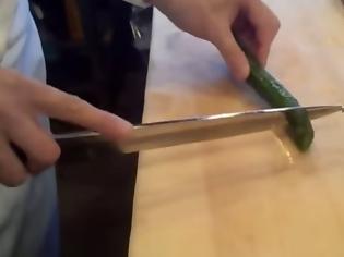Φωτογραφία για Πρωτότυποι τρόποι για να κόψετε ένα αγγουράκι [video]